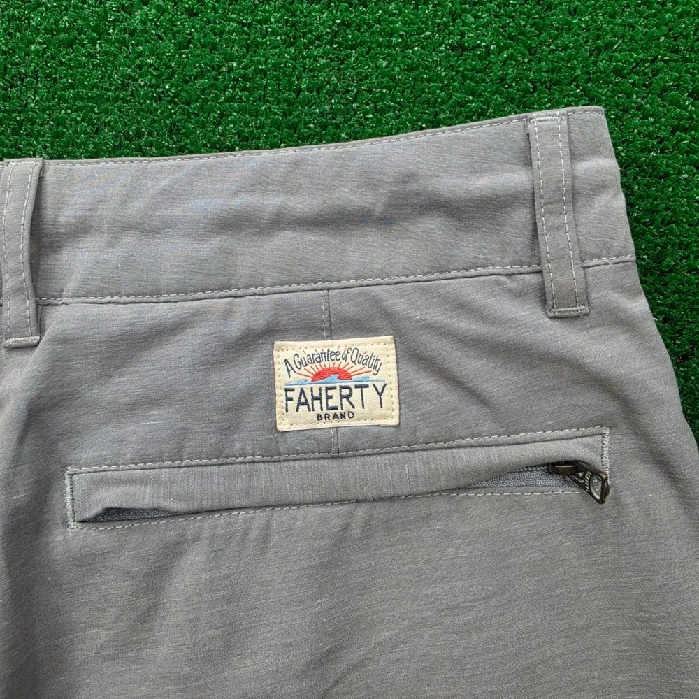Faherty All Day Hybrid Shorts Mens 33 Gray Blue Flat Front Stretch Casual